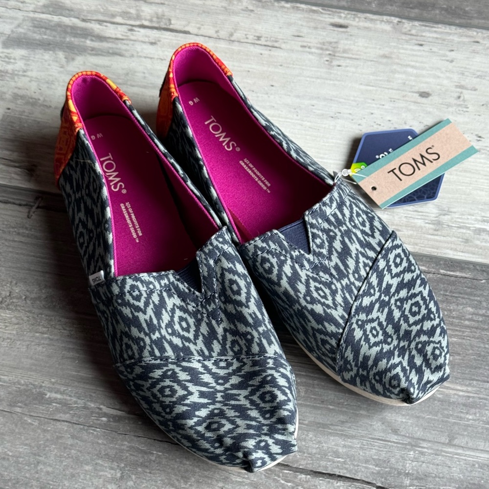 Toms women’s alpargata navy ikat diamond print size 6 slip on shoe